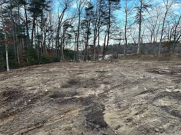 2nd image of 91 Snow St