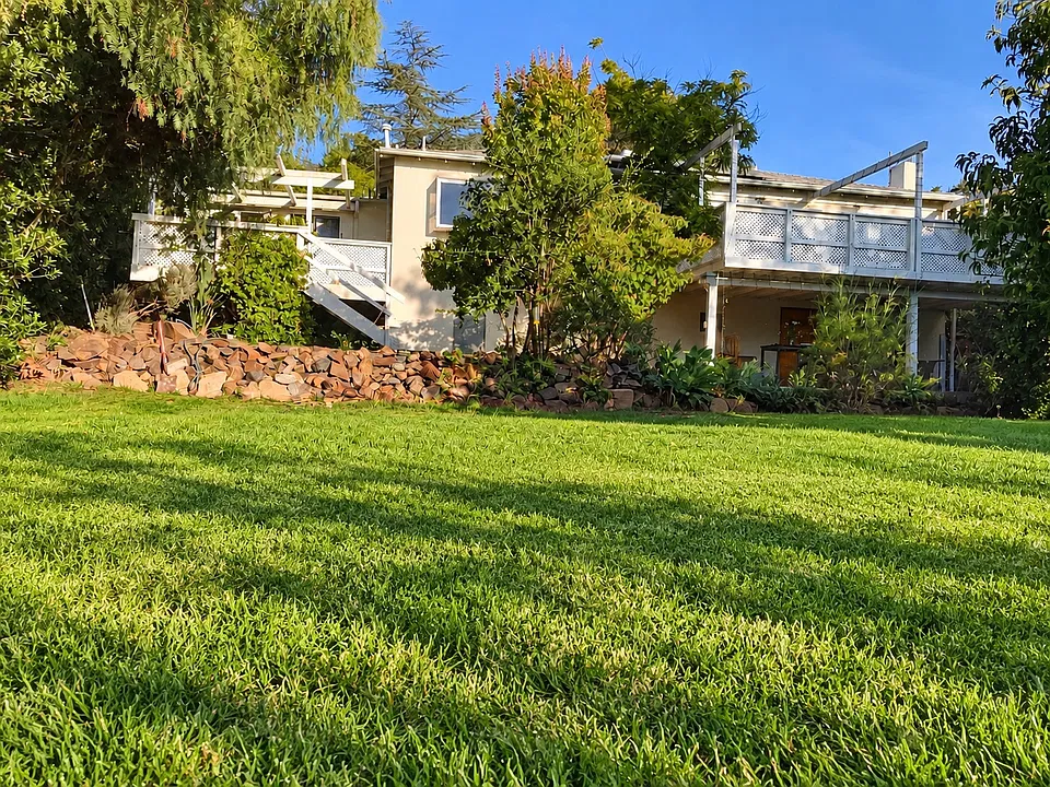 21527 Encina Rd