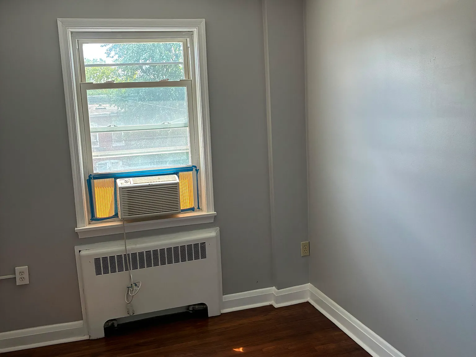 3 bed, 1140 sqft, $2,000 — Photo 1