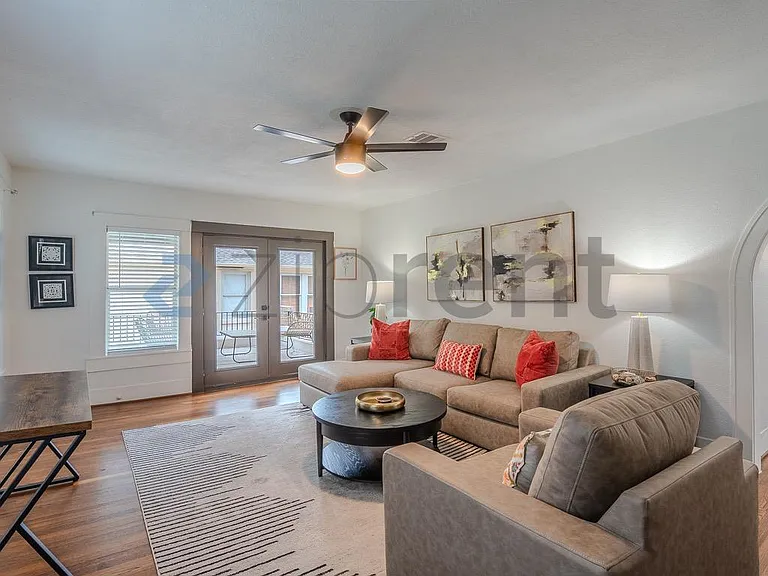 2714 Palm St #2 — Photo 6
