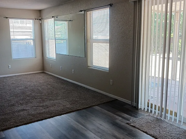 7600 Red Finch Ct NW — Photo 2