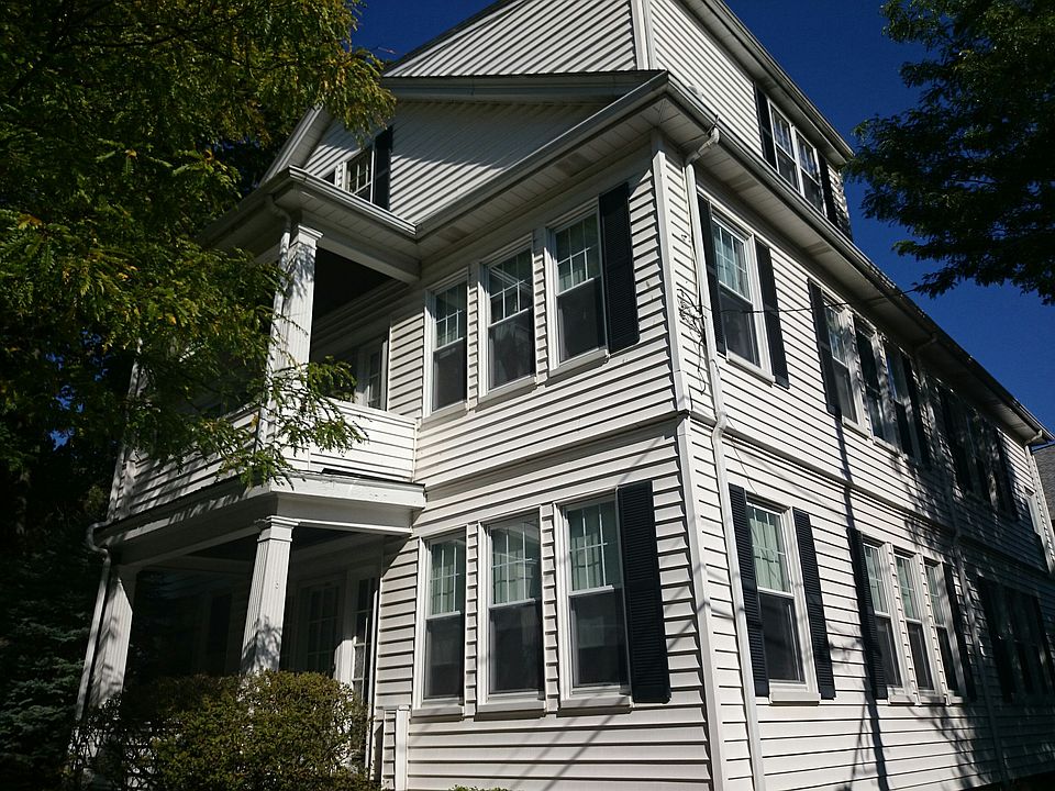 2nd image of 46 Chestnut St