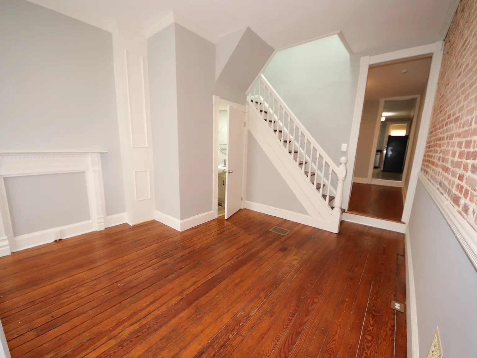 3 bed, 1.5 bath, 1713 sqft, $2,400 — Photo 3