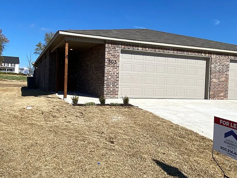 503A W Christopher Dr — Photo 3