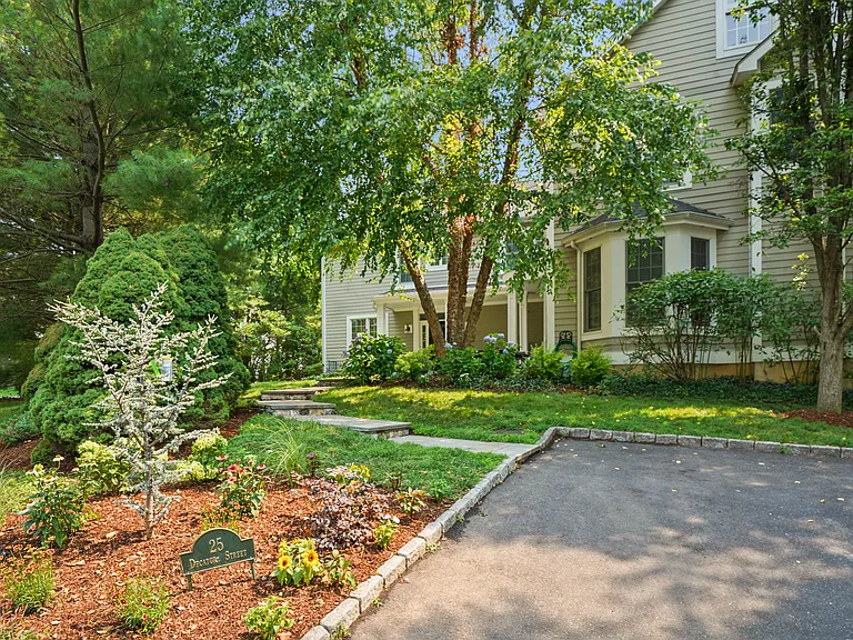 25 Decatur St #B — Photo 35