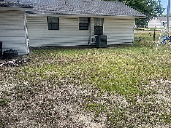 2nd image of 705 Beach St
