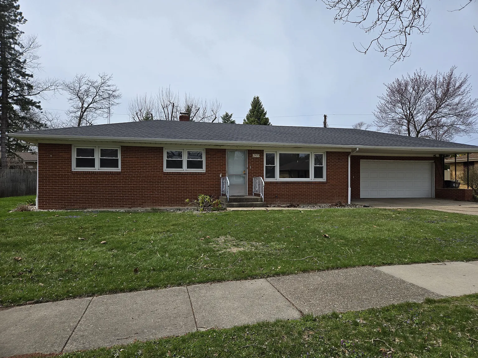 3 bed, 1560 sqft, $2,200 — Photo 1