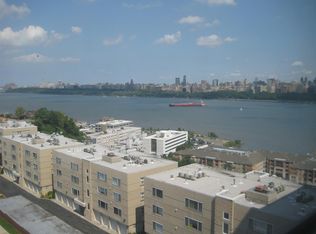 7100 Boulevard E #8R, West New York, NJ 07093