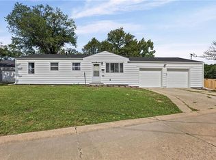 106 15th St, Osawatomie, KS 66064
