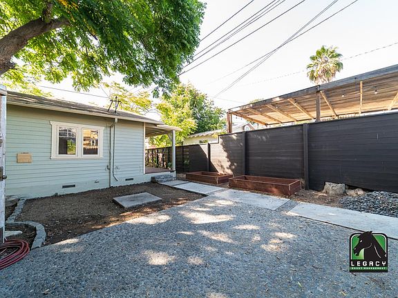3rd image of 639 N La Fayette Park Pl