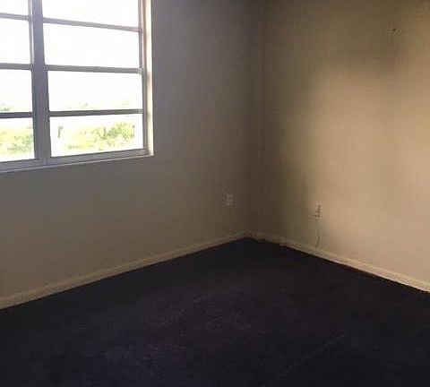 3rd image of 2841 NE 163rd St APT 510