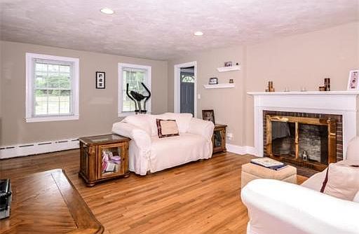 4th image of 158 Coney St