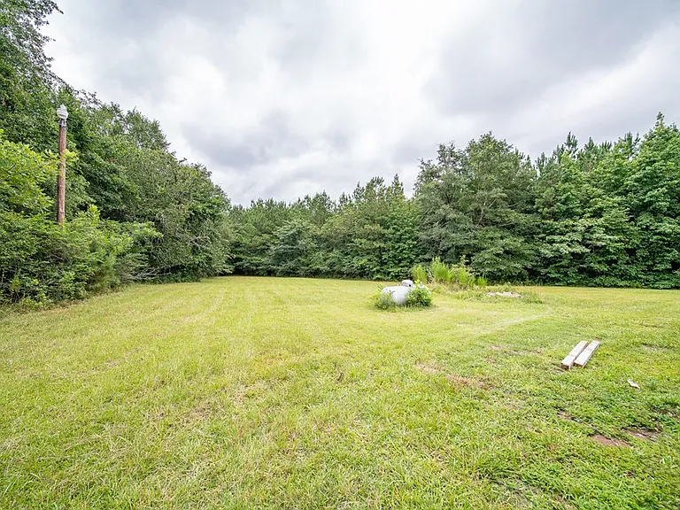 70 Shephard Dr — Photo 31