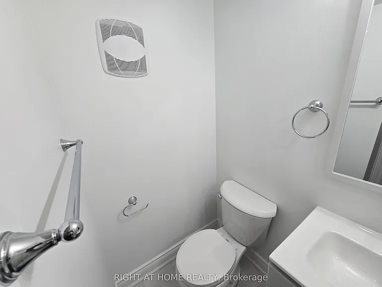 458 Bergamot Ave #BASEMENT — Photo 31