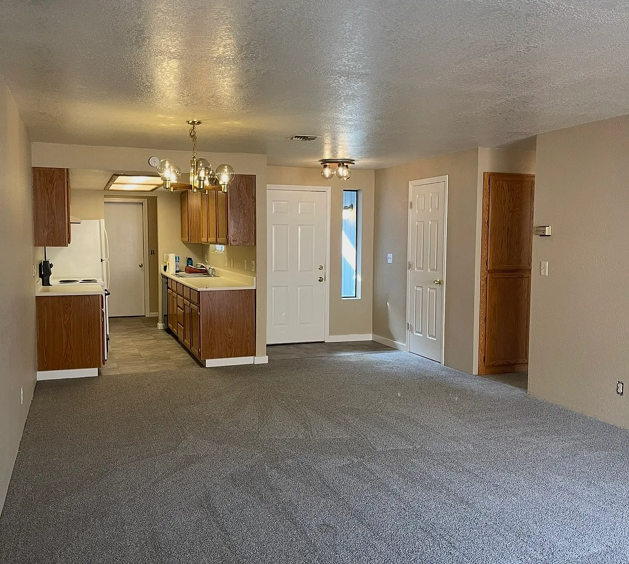 2 bed, 1000 sqft, $1,500 — Photo 3