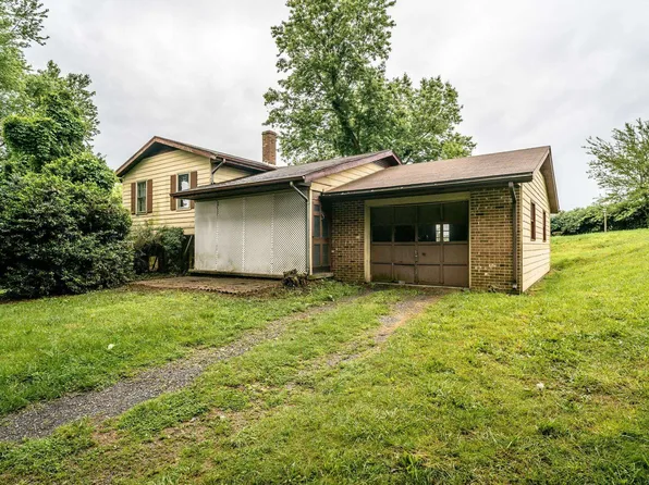 7149 Joseph Funk Ln, Singers Glen, VA 22850