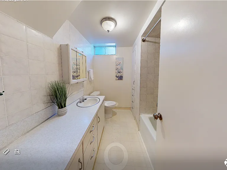 1393 Davis Ave — Photo 12