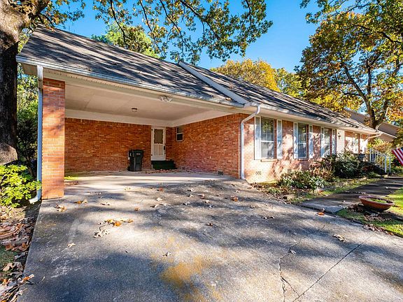 3rd image of 615 Beckwood Dr
