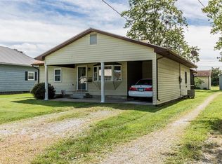1007 E Carter St, Marion, IL 62959