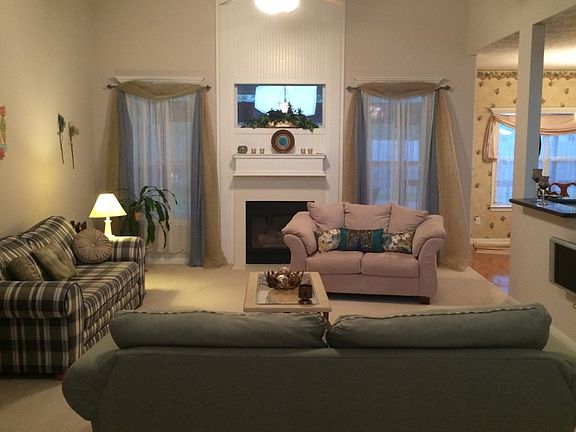 5th image of 4410 Edinburgh Pl