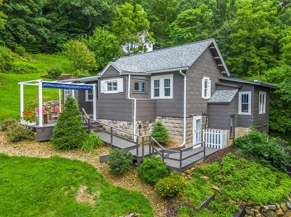 106 Myrtle St, Emlenton, PA 16373