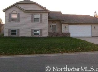 2660 Hillvale Trl, Saint Paul, MN 55128