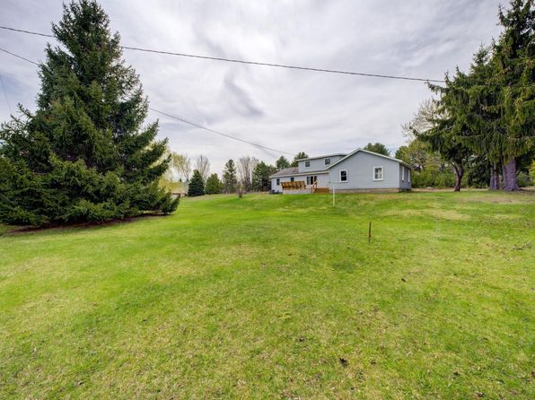 1197 S West Bay Shore Dr, Suttons Bay, MI 49682