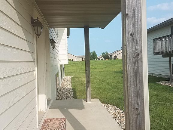 4th image of 8202 S Hughes Ave