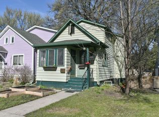 916 9th St S, Fargo, ND 58103