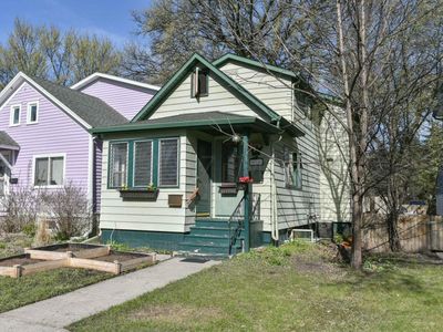916 9th St S, Fargo, ND, 58103