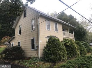 63 Rock Rd, Pine Grove, PA 17963