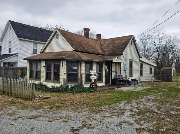 801 John St, Washington Court House, OH 43160