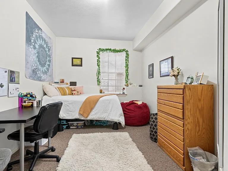 331 N Belmont Pl #235 — Photo 8