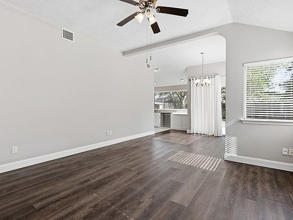 5th image of 8518 Pool Creek Dr