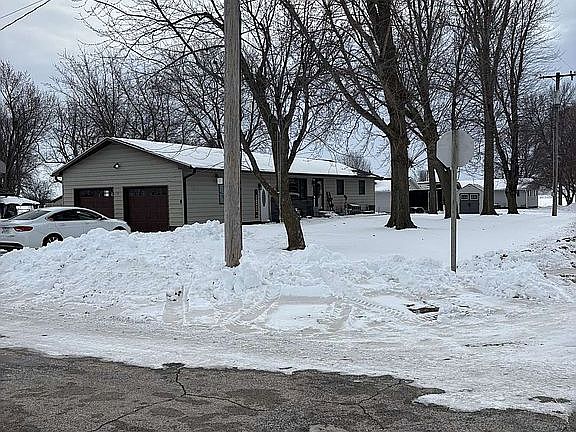 3rd image of 801 1st St