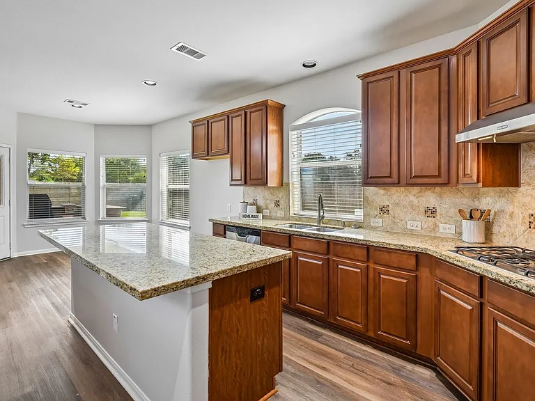 28134 Kudzu Dr — Photo 14