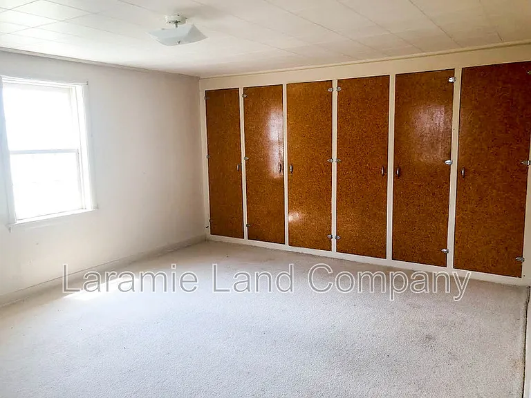 2582 W Jackson St — Photo 7