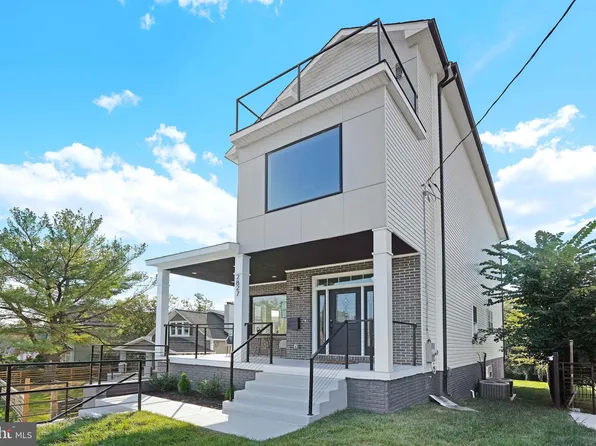 2827 Brentwood Rd NE, Washington, DC 20018