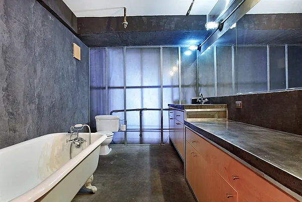 Sold by Corcoran | media 24