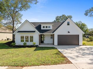 1205 S Main St, Fountain Inn, SC 29644