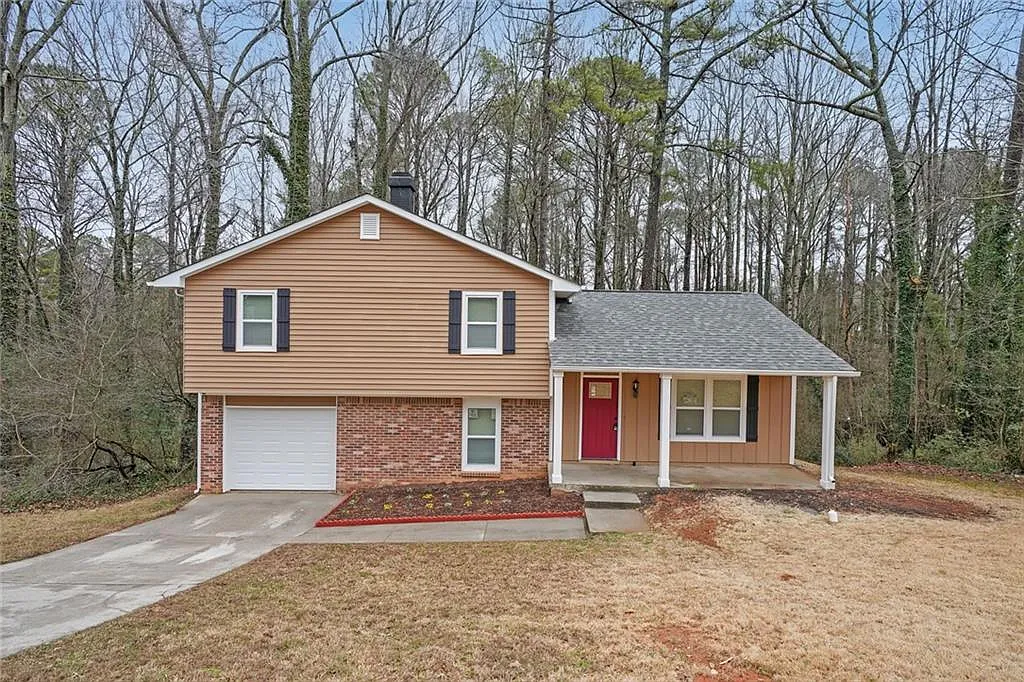 1037 Redan Trl photo 1