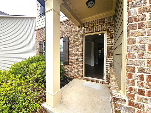 3rd image of 7561 Silk Tree Point