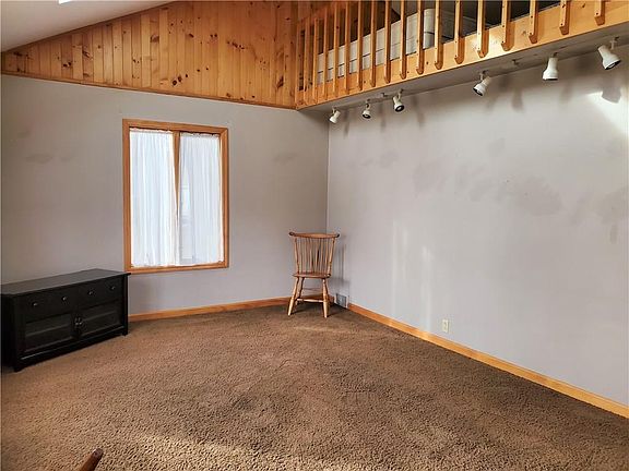 4th image of 2404 Highland Ave