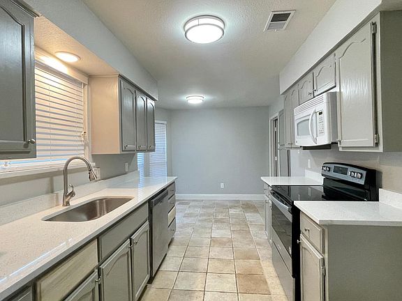 2nd image of 2217 Roman Ct