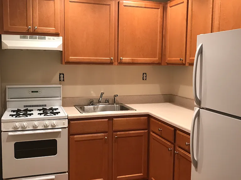 Parkway Cedarhurst Apartments — Photo 22