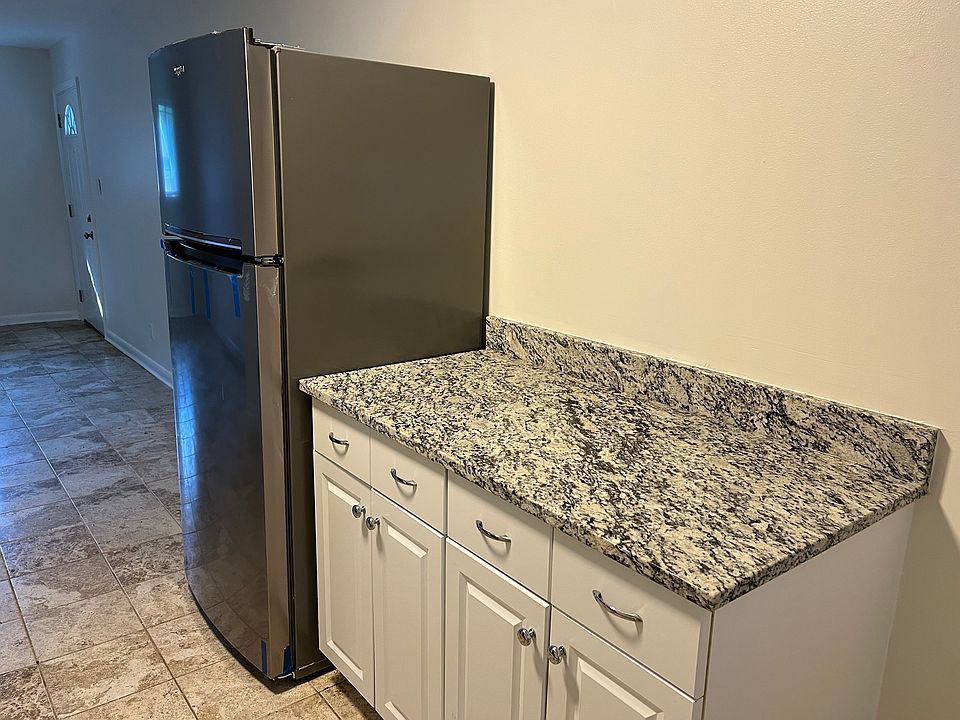18 cubic foot refrigerator