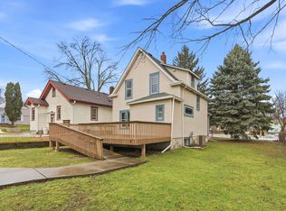 902 Dodd Rd, West Saint Paul, MN 55118
