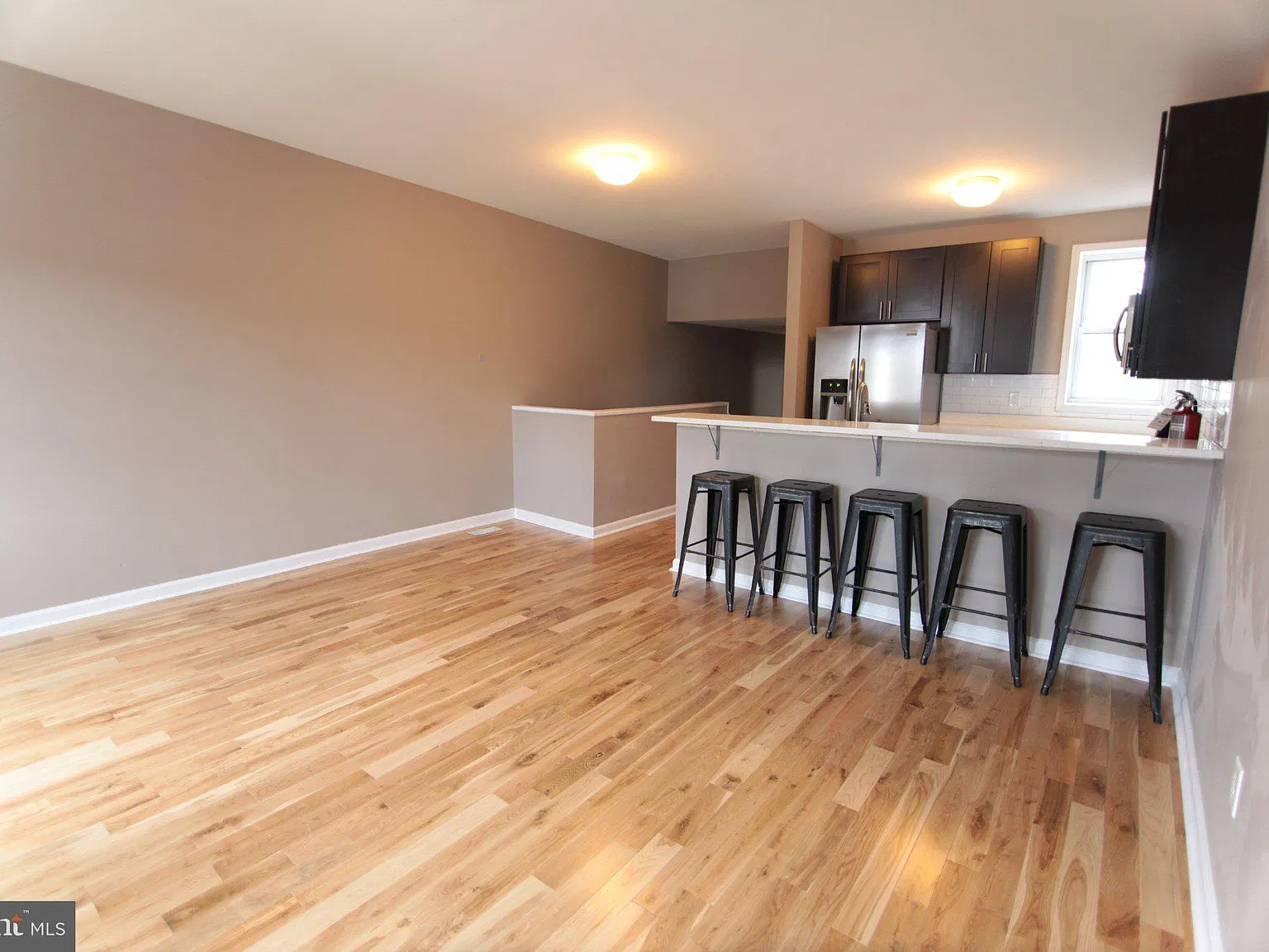5 bed, 3.0 bath, 2283 sqft, $2,750 — Photo 4