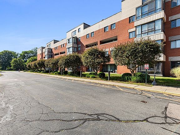 2nd image of 96 Old Colony Ave #153