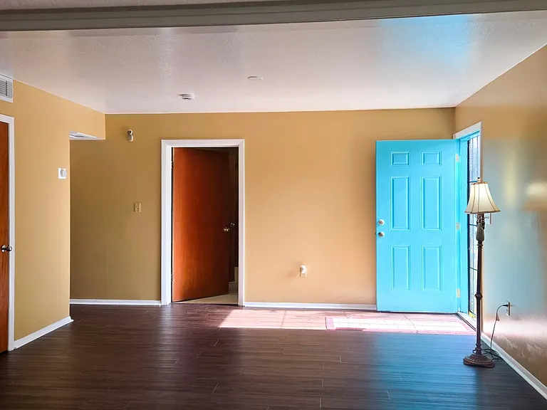 3788 W Railroad Ave — Photo 3